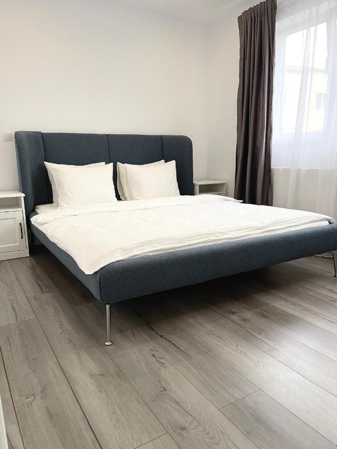 Apartament Emma Tergovistye Kültér fotó