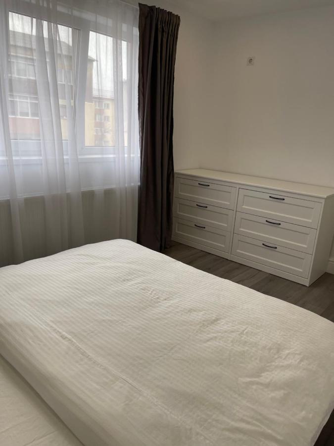 Apartament Emma Tergovistye Kültér fotó