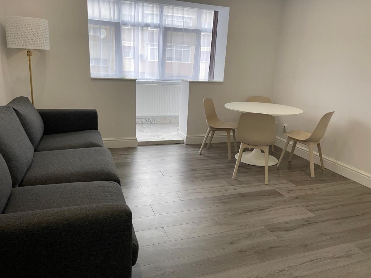 Apartament Emma Tergovistye Kültér fotó