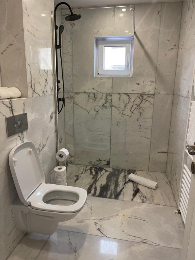 Apartament Emma Tergovistye Kültér fotó