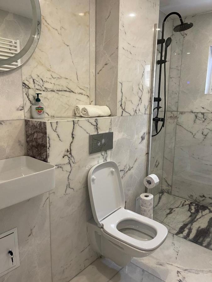 Apartament Emma Tergovistye Kültér fotó