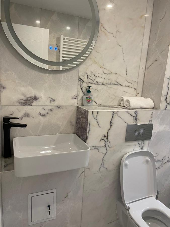 Apartament Emma Tergovistye Kültér fotó